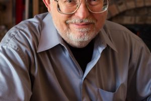 7 Best Greg Bear Books (2024)