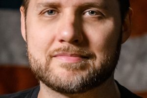 5 Best Mark Manson Books (2024)