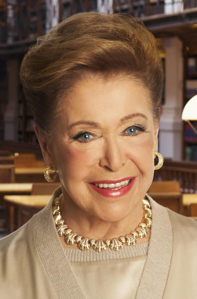 Mary Higgins Clark Featured