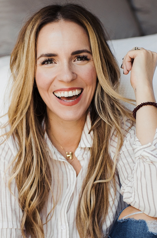 Rachel Hollis Featured